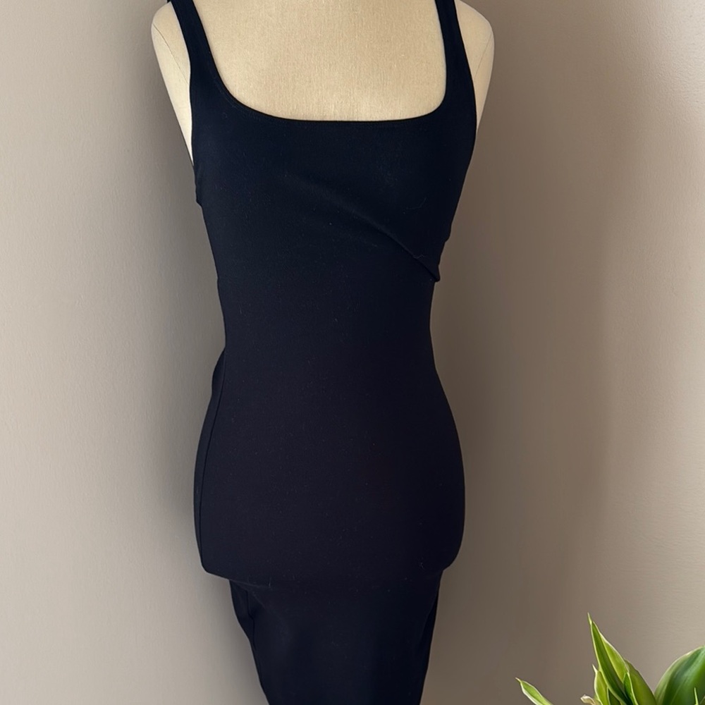 Elegant Black Sleeveless Dress